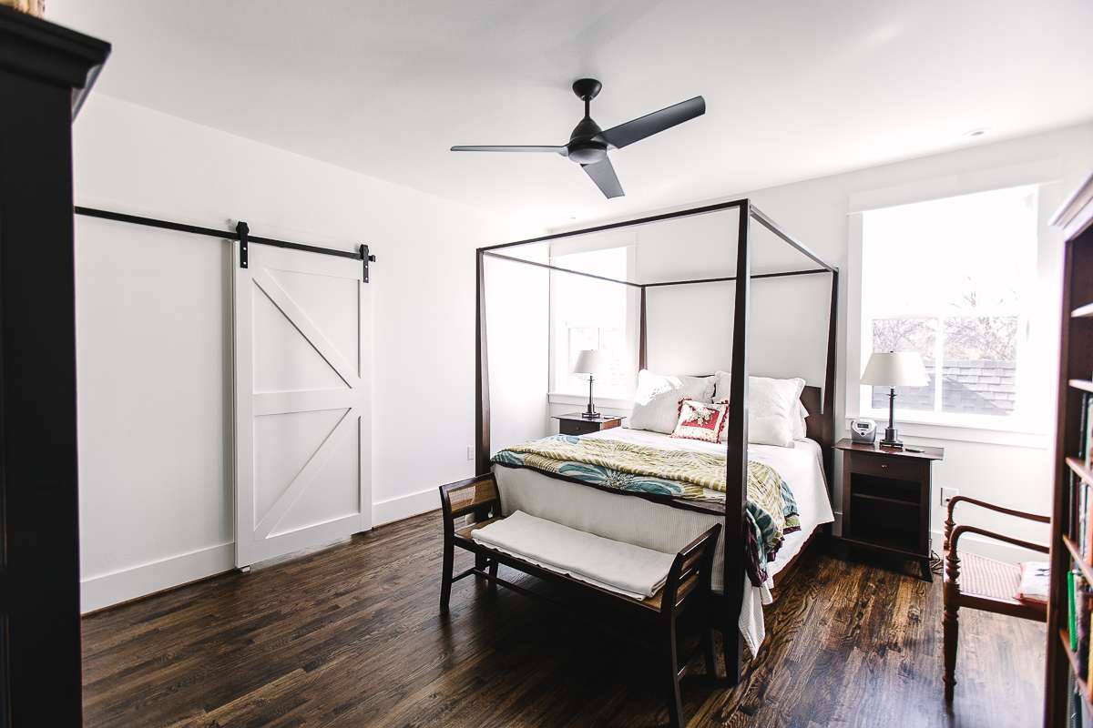 Home Remodeling Forest Hills, TX - image of master bedroom with canopy bed frame